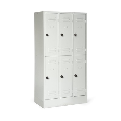 Produktbild: Kleiderschrank mit Sockel